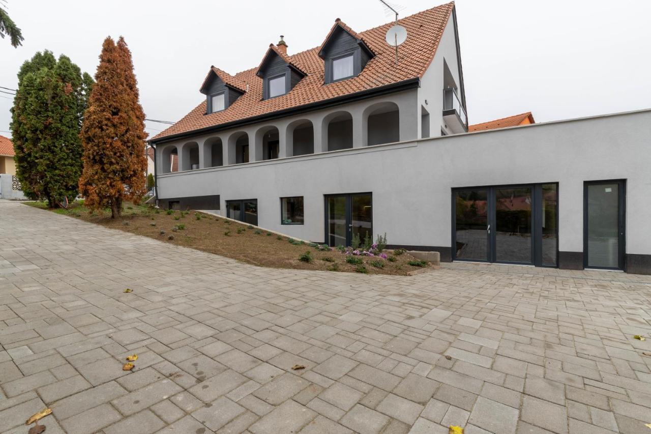 Villa Berc Egerszalók Exterior foto